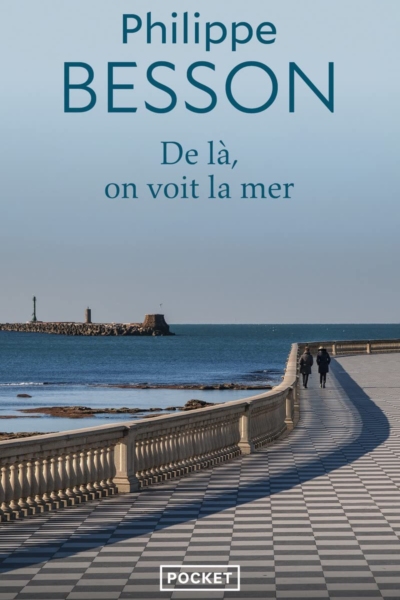 De là, on voit la mer